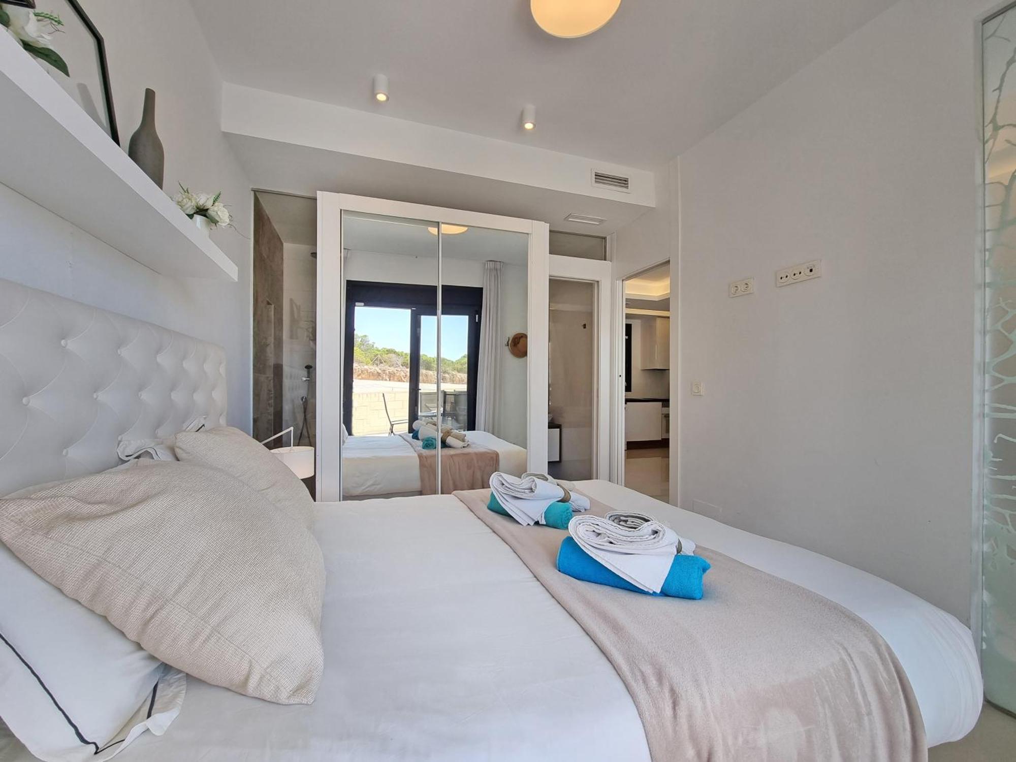 Beachfront Luxury Apartments By Nras Arenales del Sol Rom bilde
