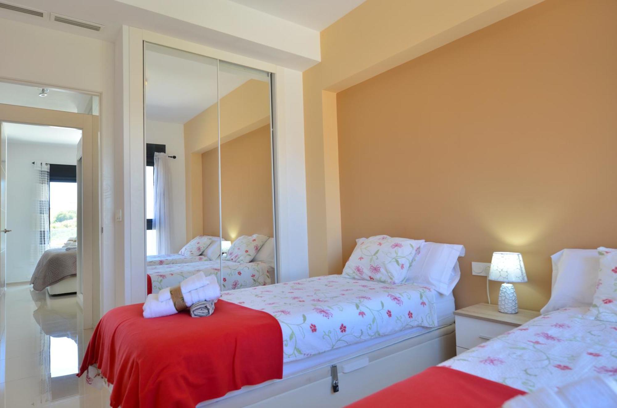 Beachfront Luxury Apartments By Nras Arenales del Sol Rom bilde